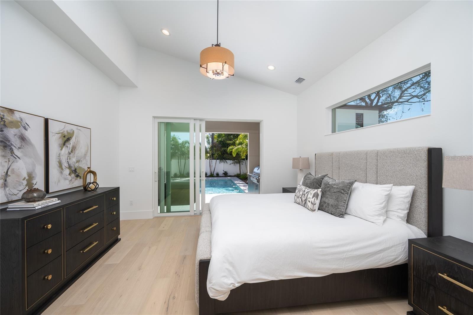 Image 16 of 70 For 2446 Floyd Street