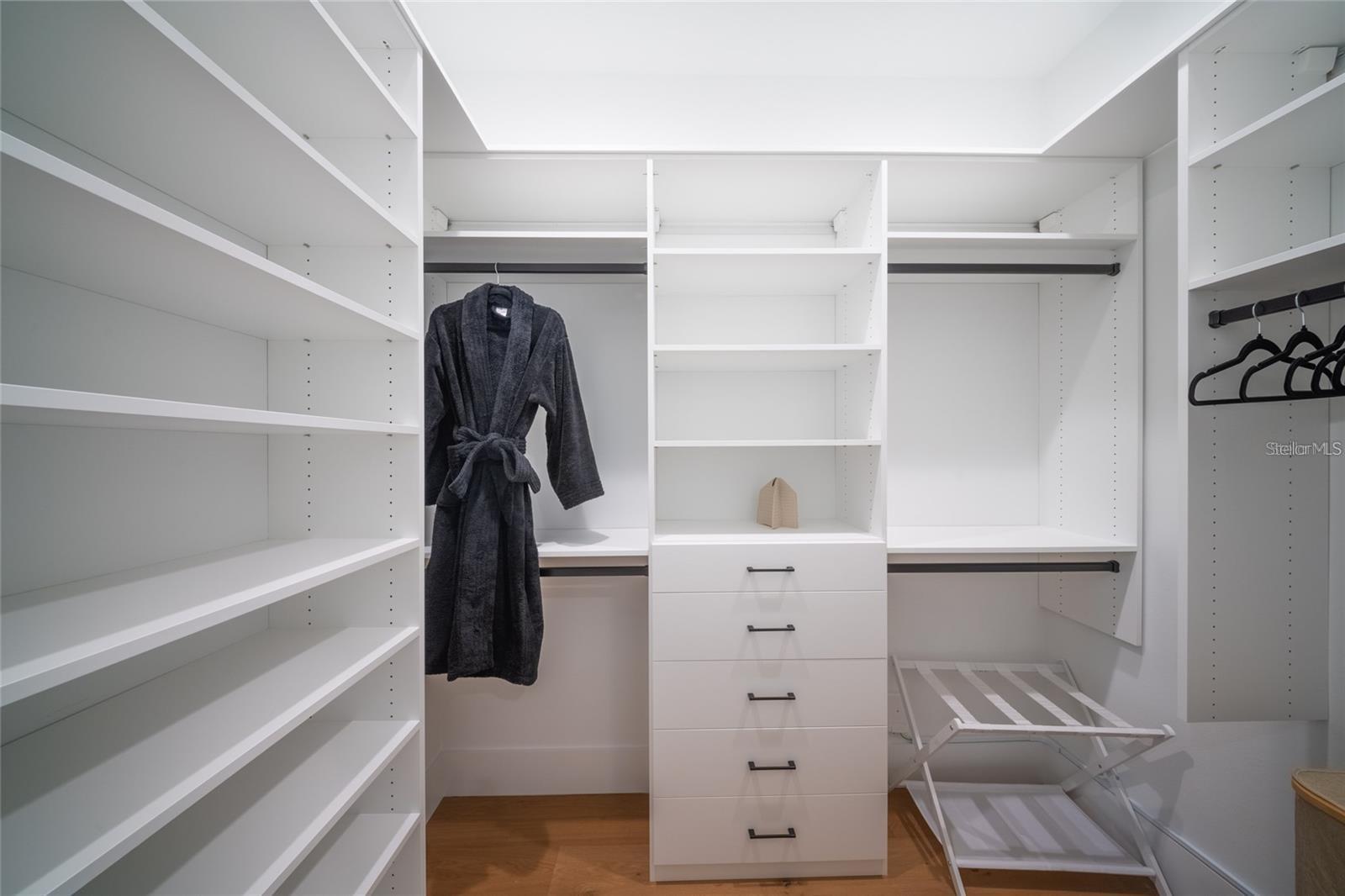 Image 20 of 70 For 2446 Floyd Street