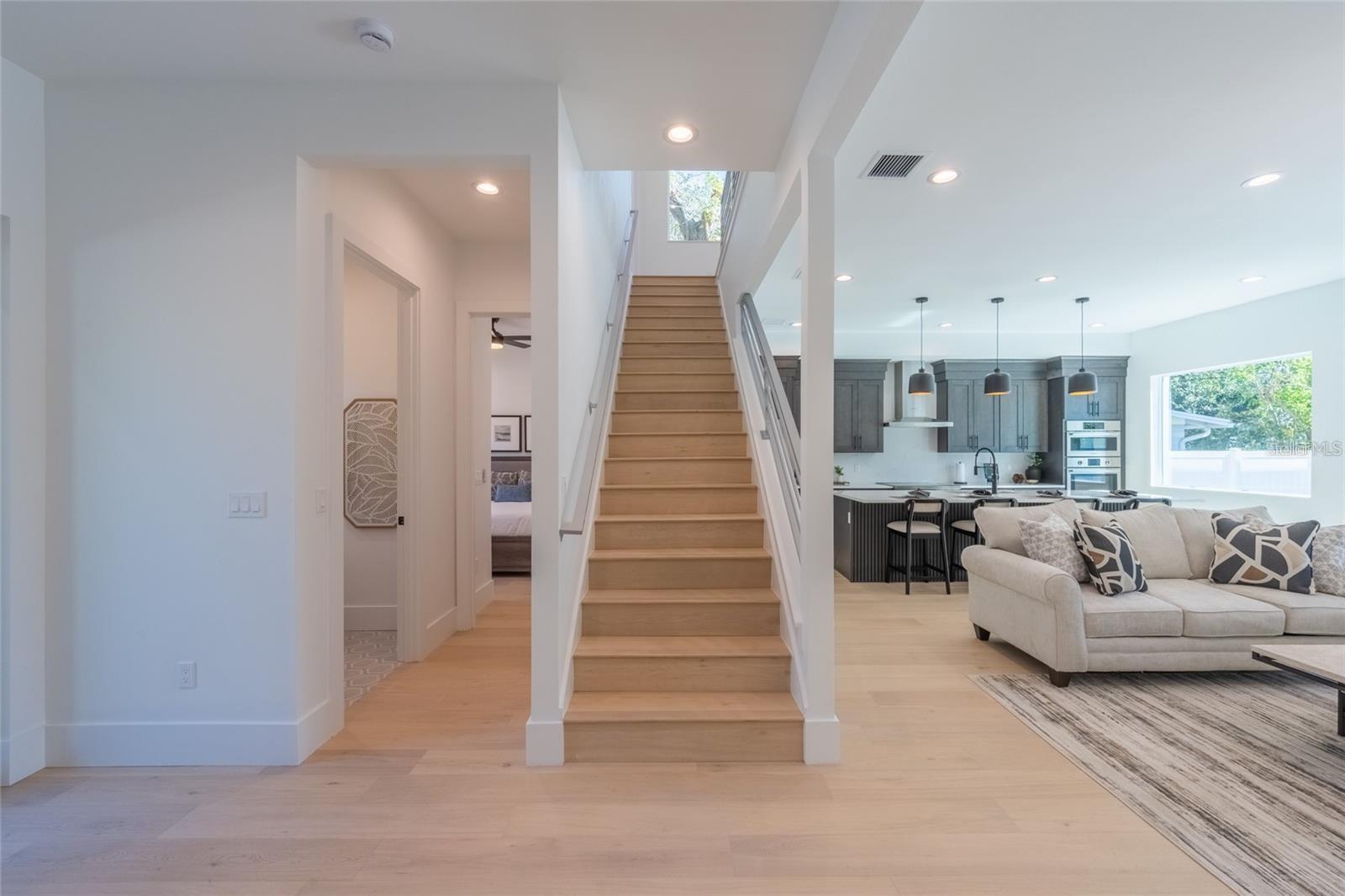 Image 28 of 70 For 2446 Floyd Street