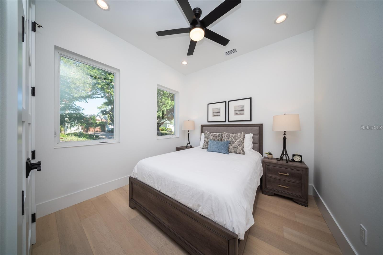 Image 31 of 70 For 2446 Floyd Street