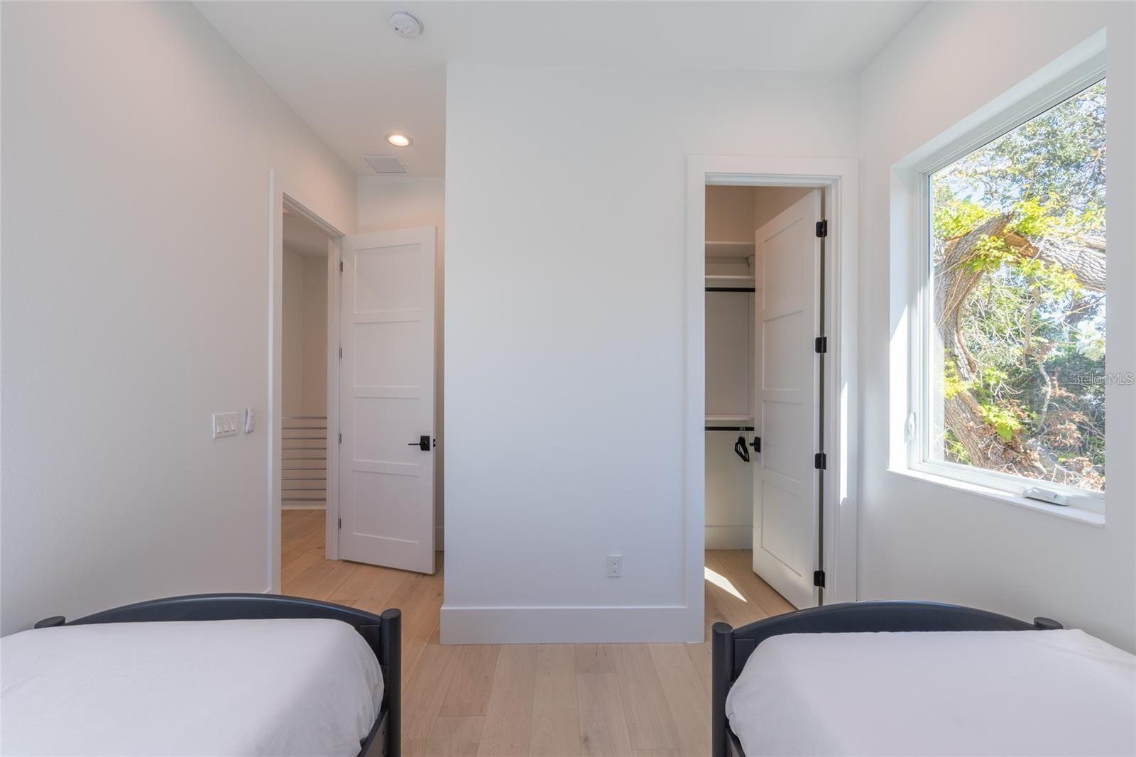 Image 37 of 70 For 2446 Floyd Street