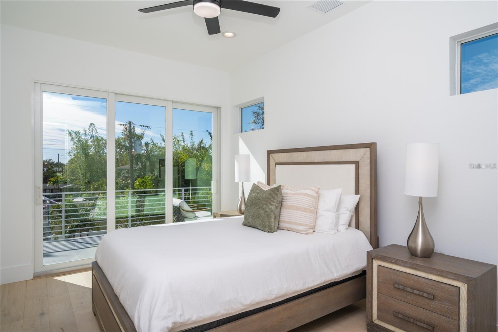 Image 42 of 70 For 2446 Floyd Street