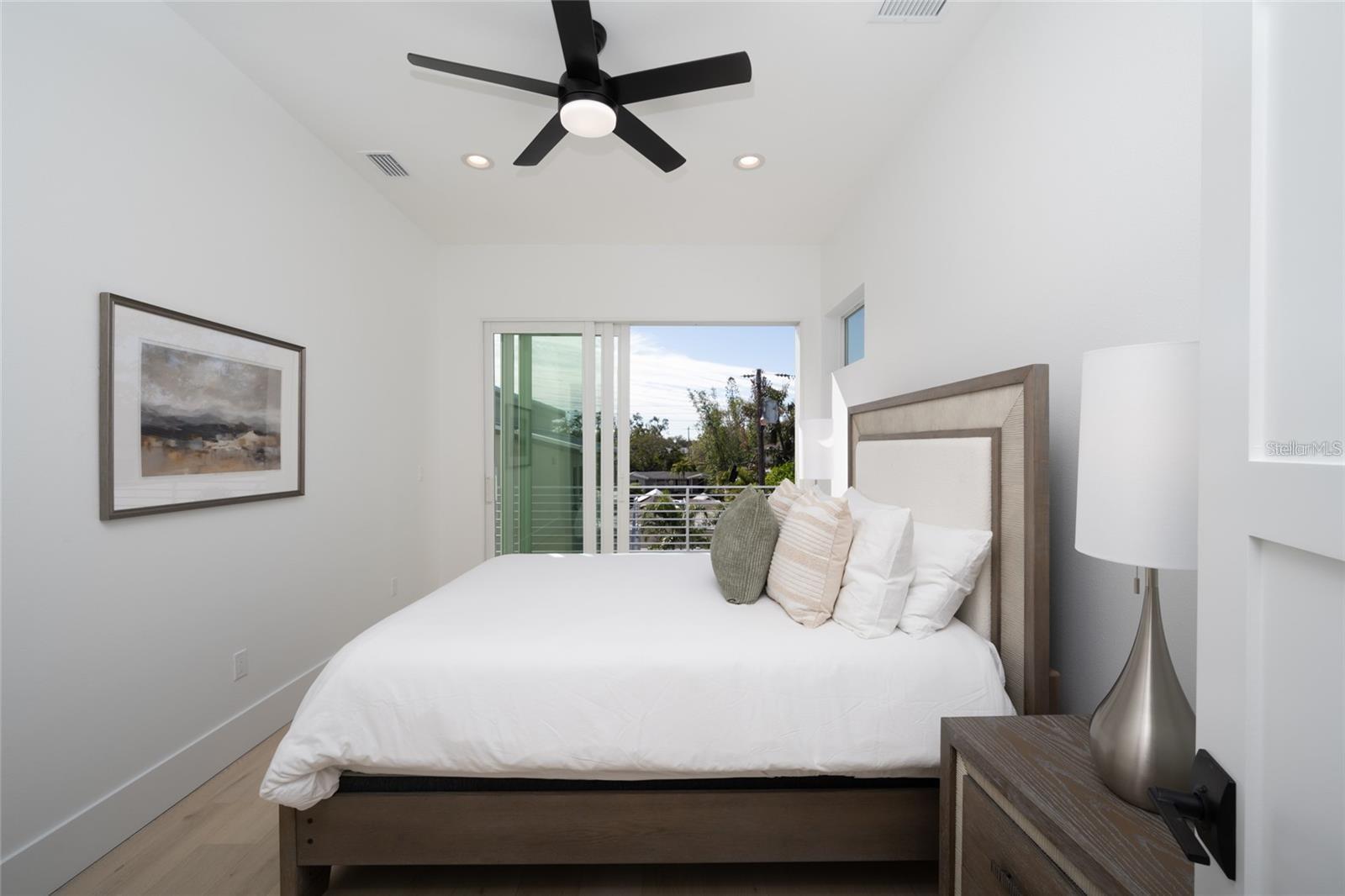 Image 43 of 70 For 2446 Floyd Street