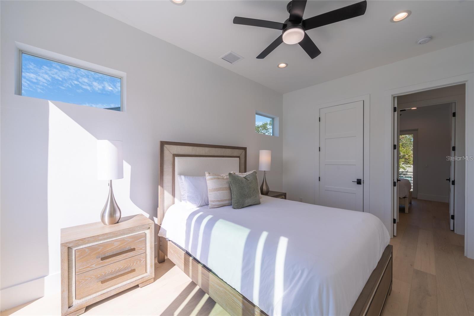 Image 45 of 70 For 2446 Floyd Street