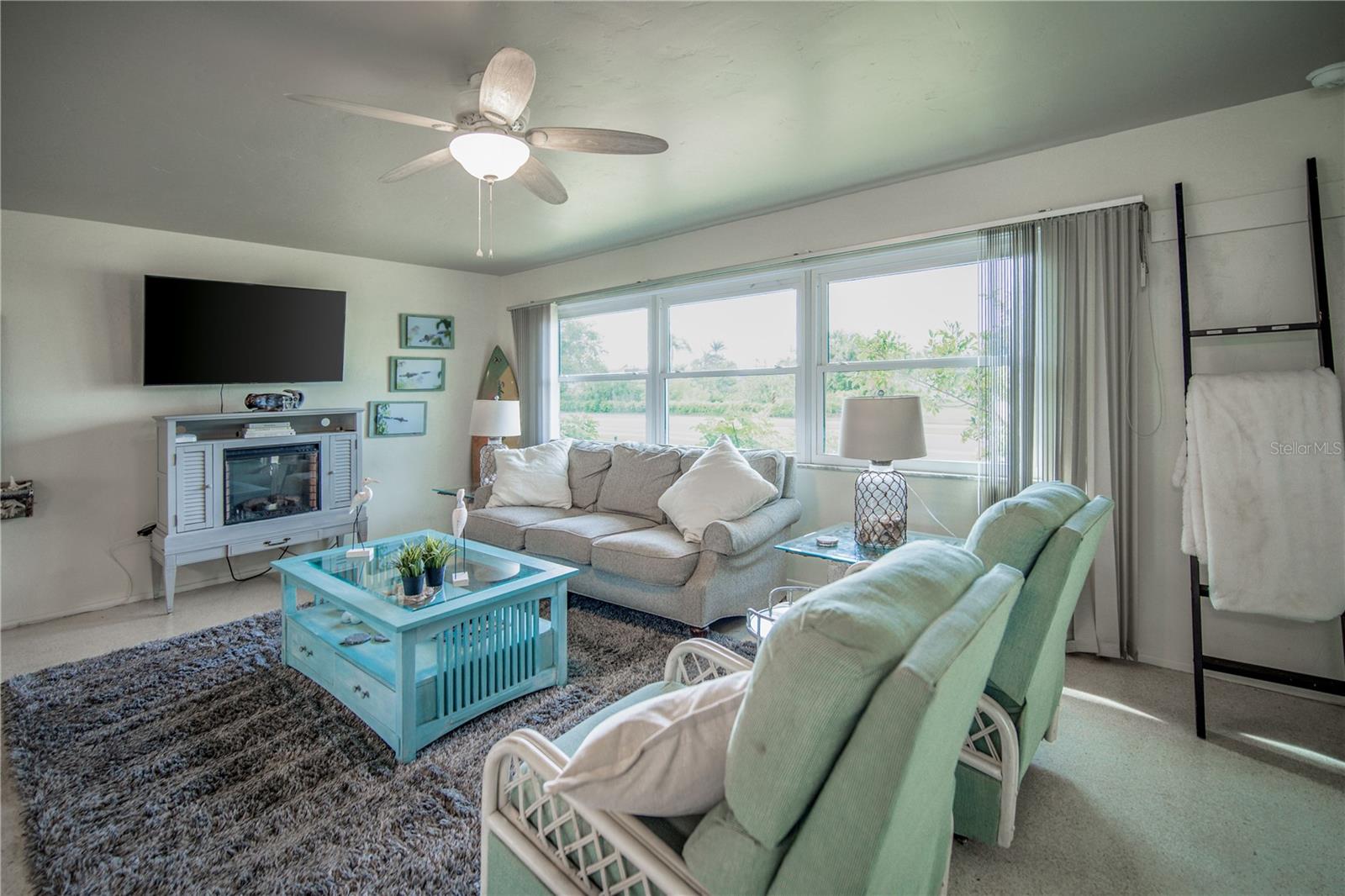 Image 11 of 30 For 512 Shamrock Blvd