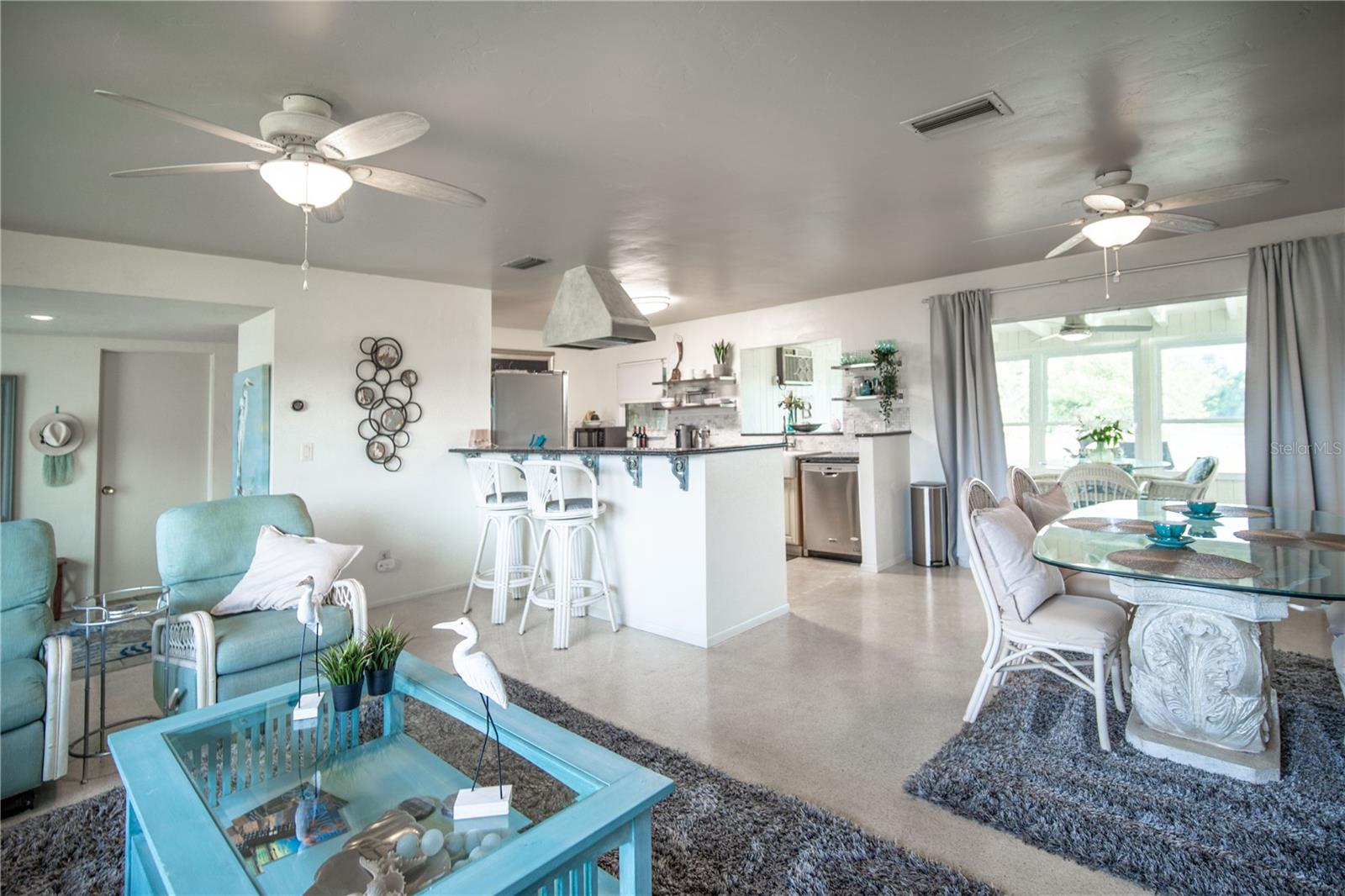 Image 13 of 30 For 512 Shamrock Blvd