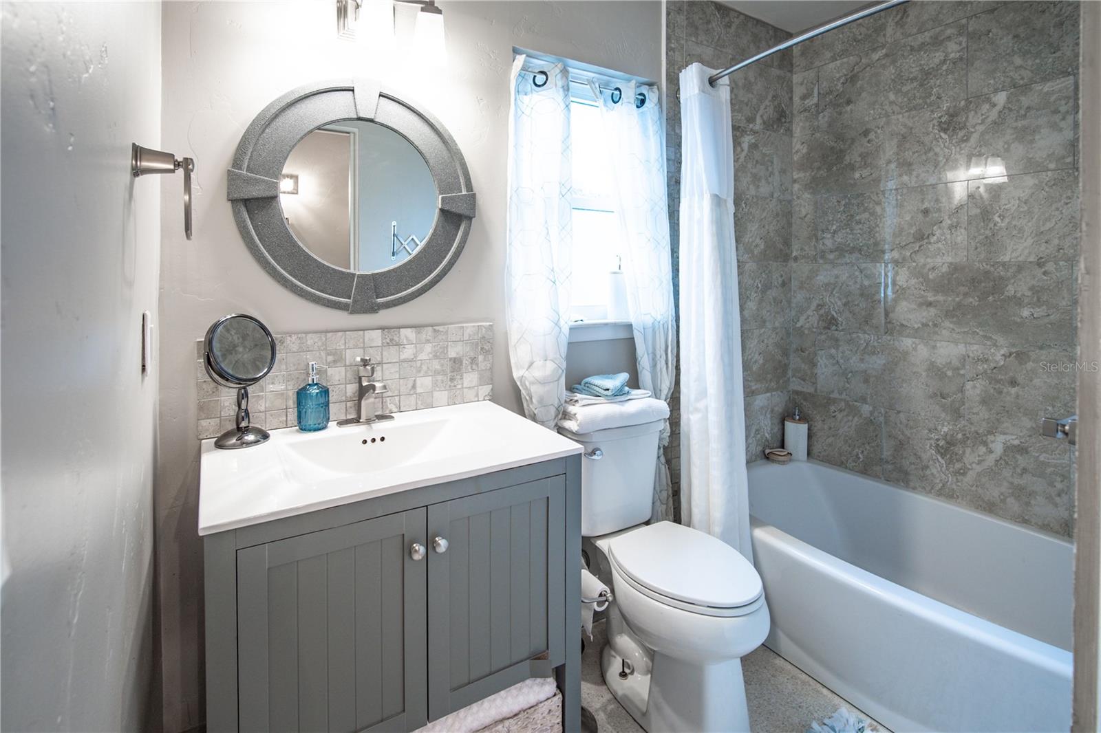 Image 20 of 30 For 512 Shamrock Blvd