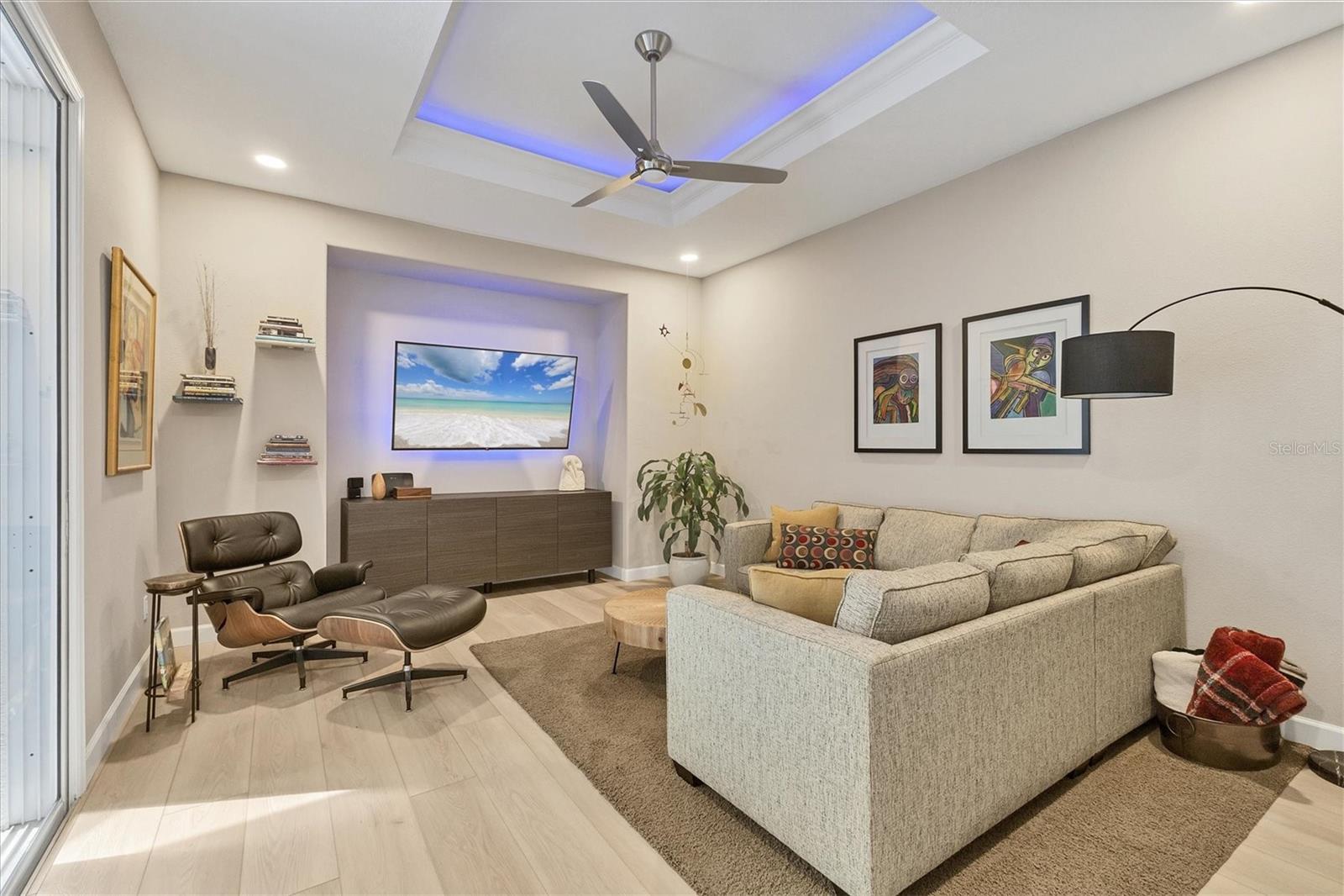 Image 22 of 48 For 6722 Country Club Lane