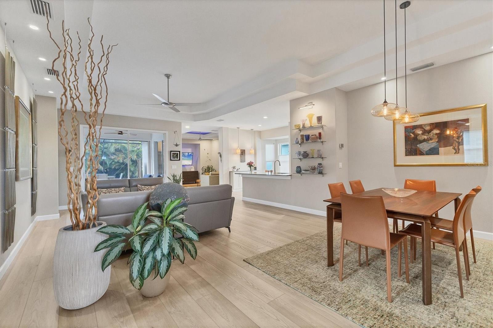 Image 4 of 48 For 6722 Country Club Lane