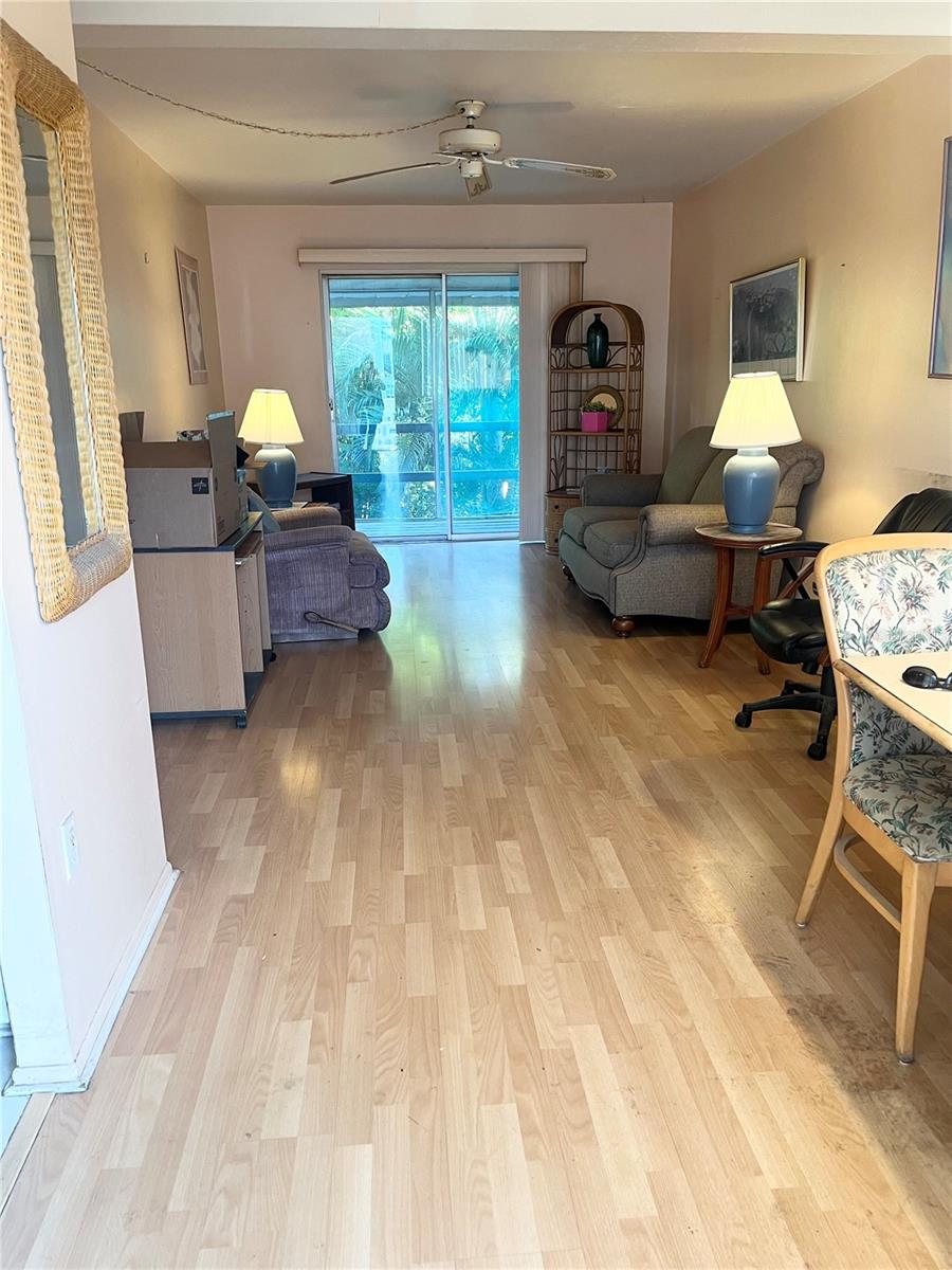 Image 2 of 9 For 1863 Restful Drive L24