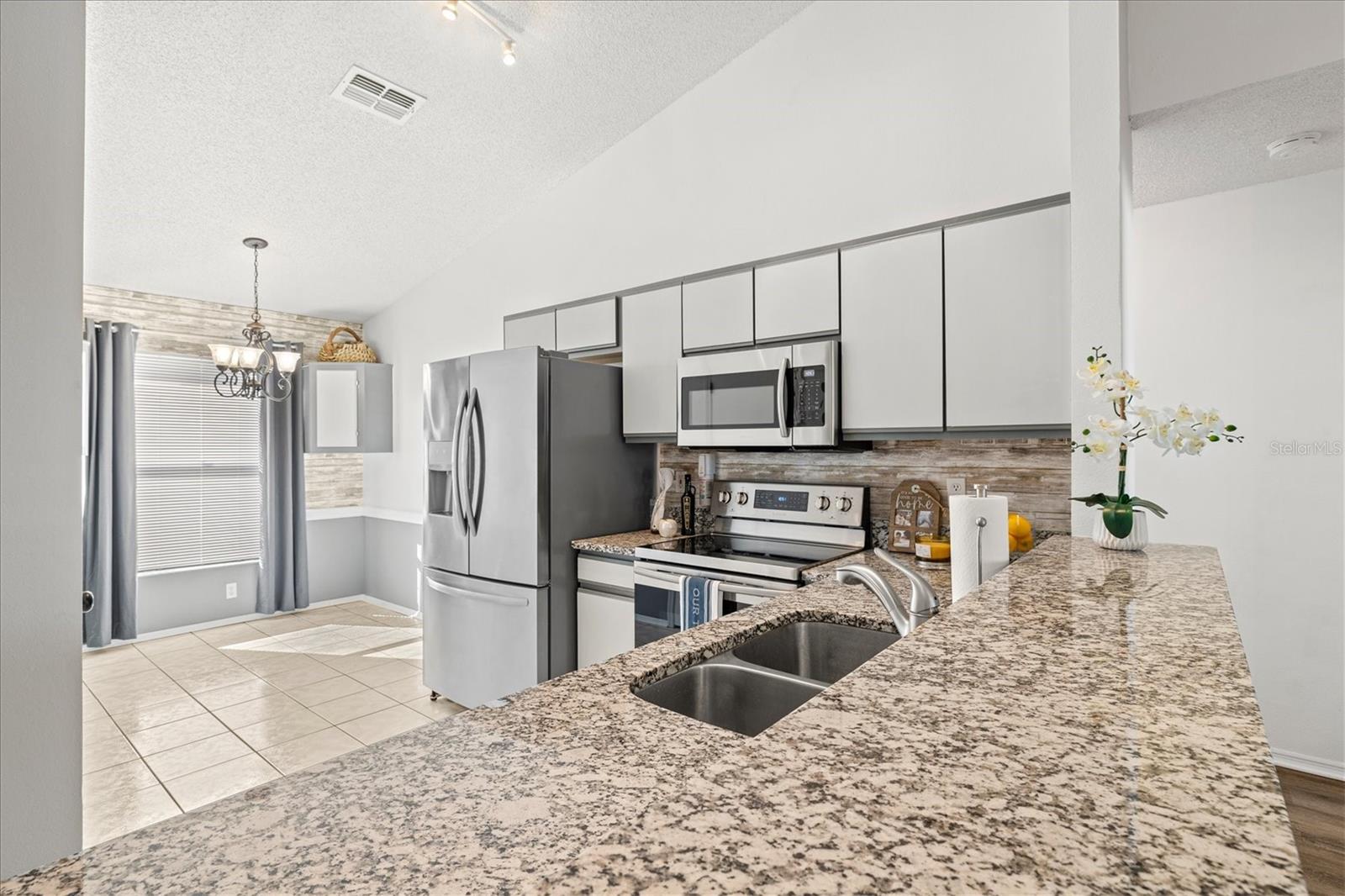 Image 10 of 85 For 11203 2nd Avenue E