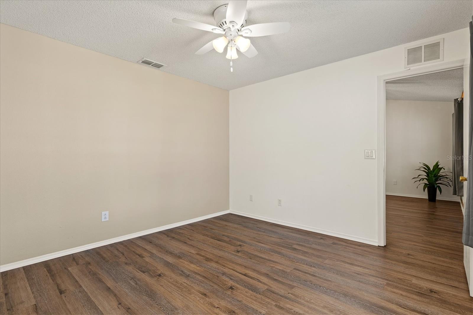 Image 22 of 85 For 11203 2nd Avenue E