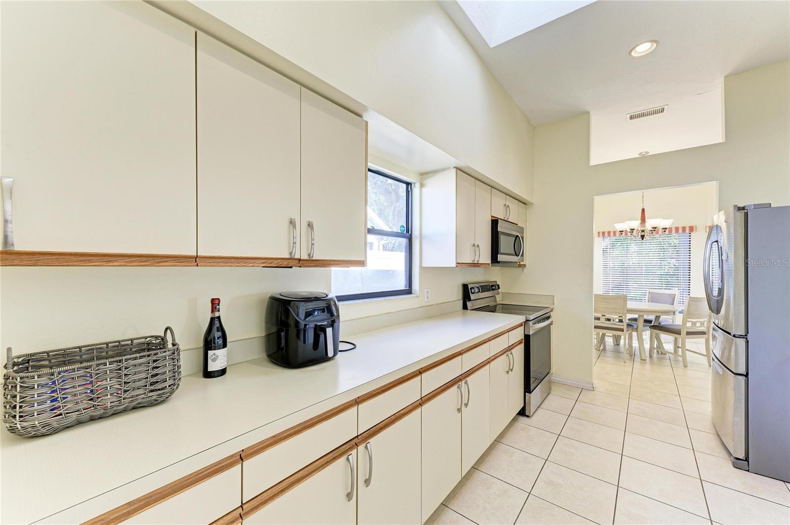 Image 14 of 34 For 5045 82nd Way E