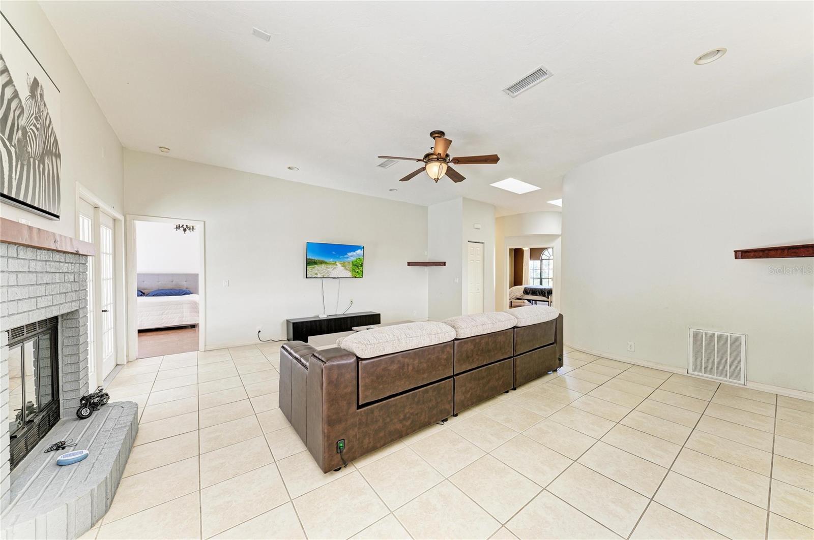 Image 8 of 34 For 5045 82nd Way E