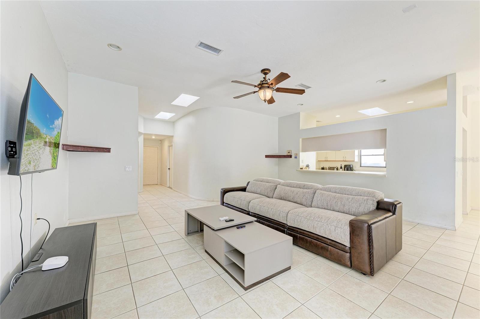 Image 9 of 34 For 5045 82nd Way E