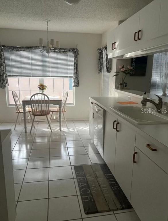 Image 4 of 47 For 4210 Caddie Drive E 201