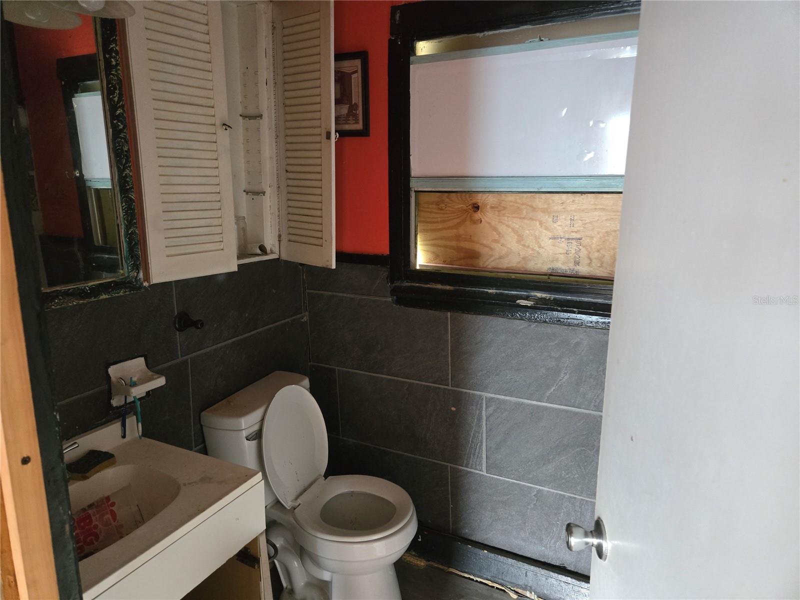 Image 15 of 25 For 3930 Miramar Way S