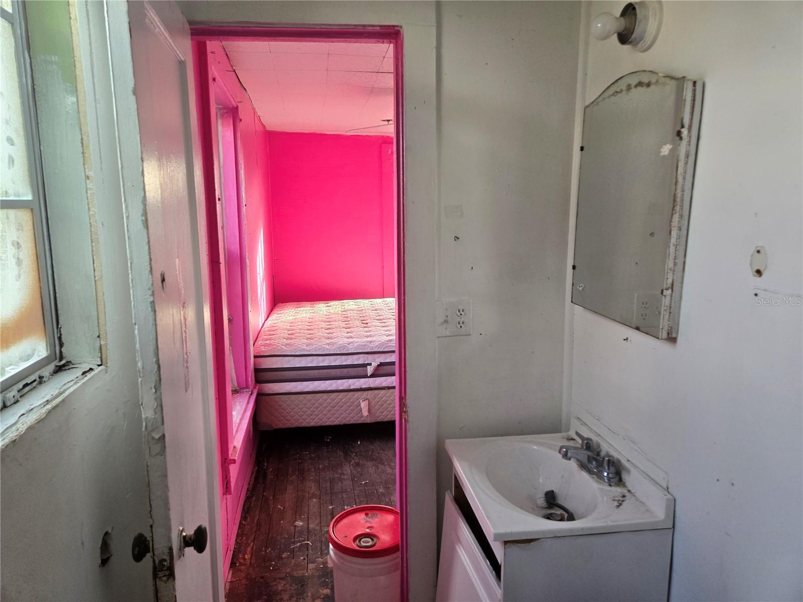 Image 24 of 25 For 3930 Miramar Way S