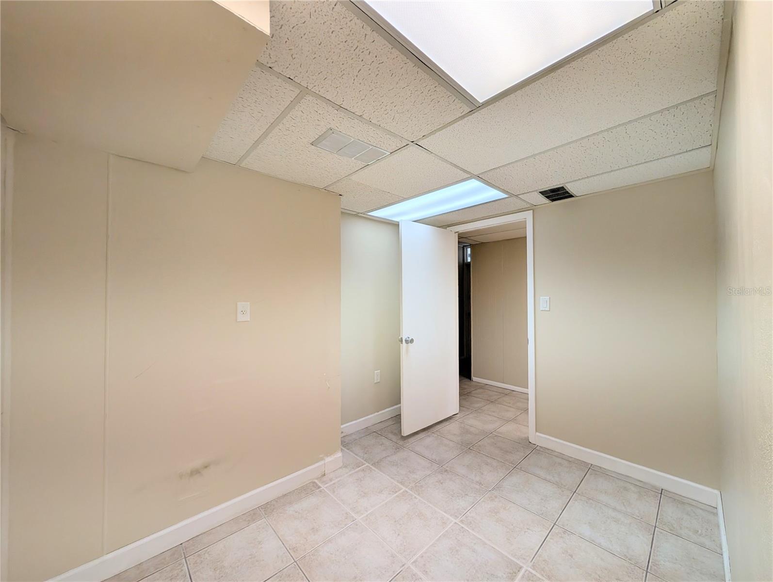 Image 11 of 19 For 1505 60th Avenue W