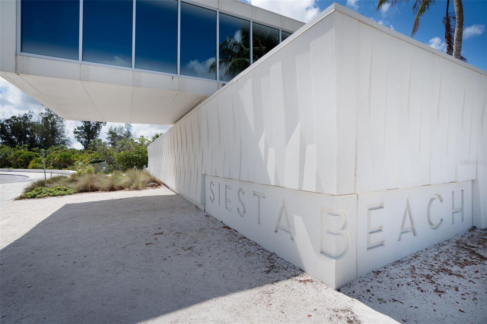 Image 44 of 47 For 5855 Midnight Pass Road 327