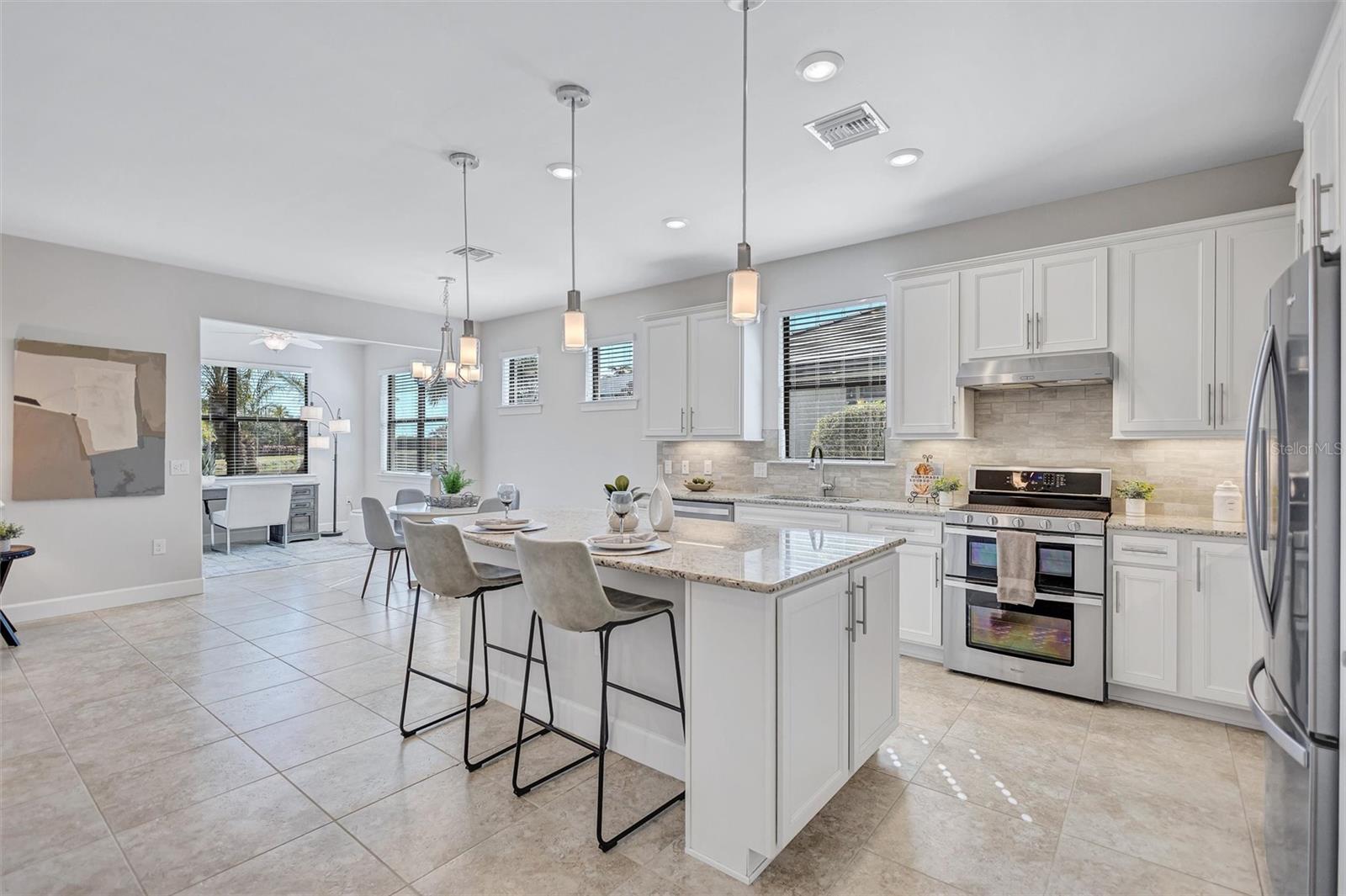 Image 14 of 62 For 5635 Rain Lily Court