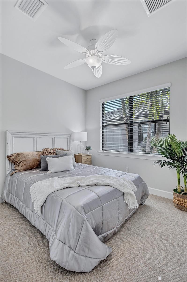 Image 31 of 62 For 5635 Rain Lily Court