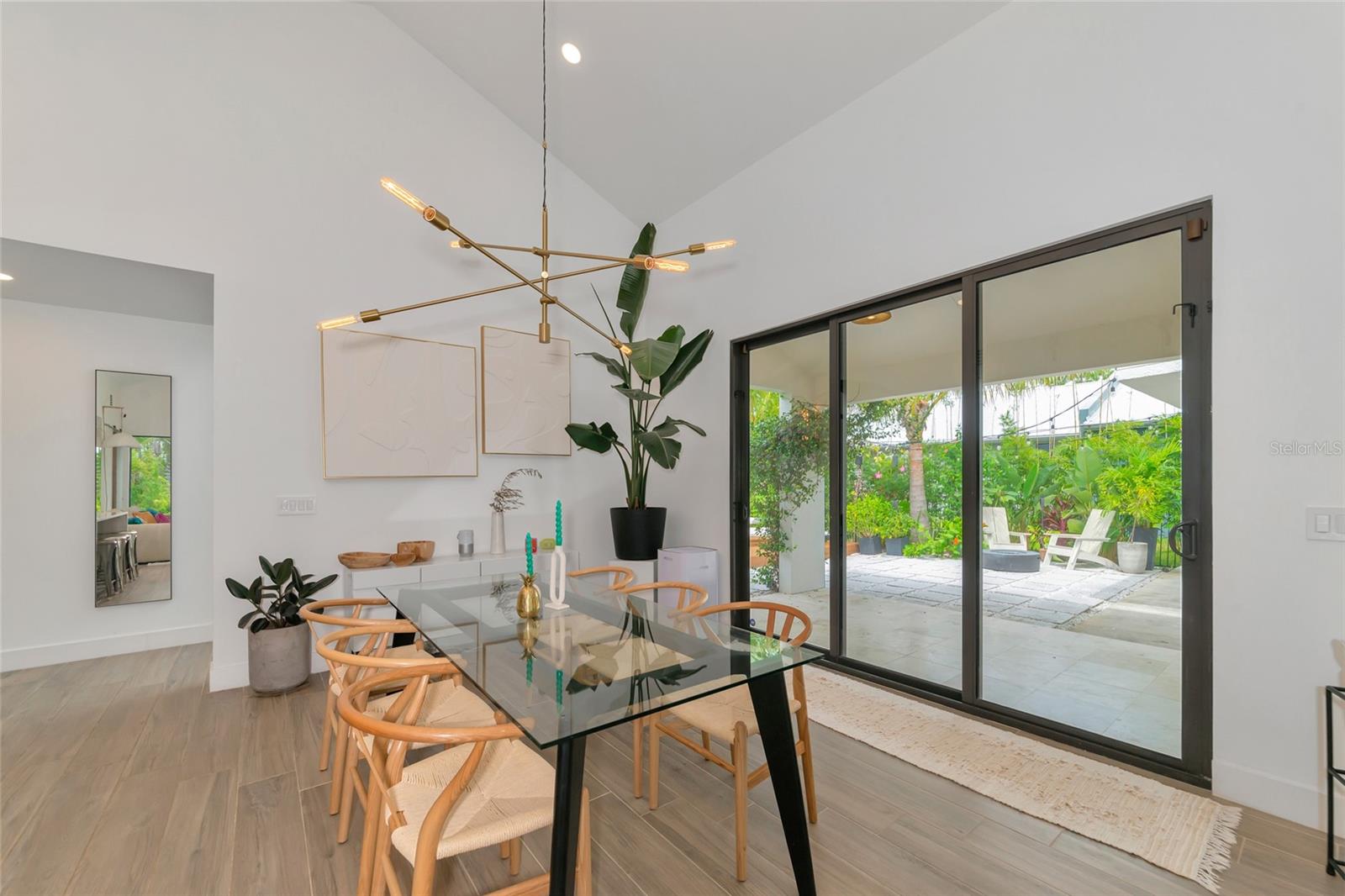 Image 14 of 41 For 8175 Dittmar Street