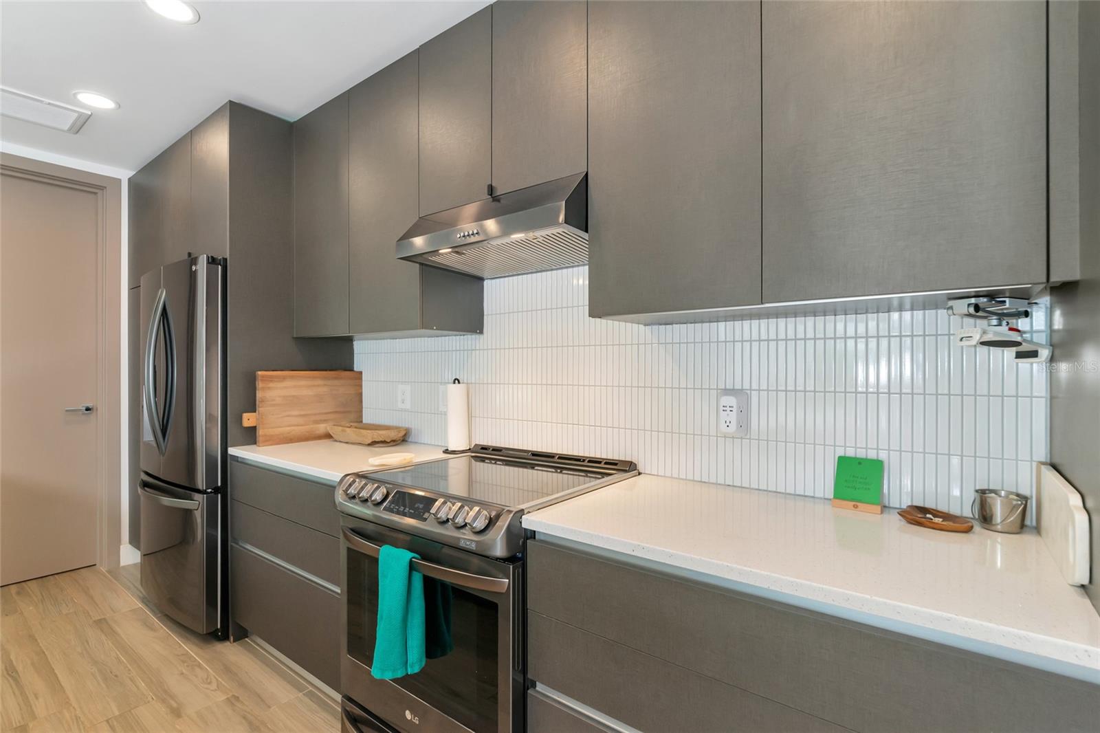 Image 17 of 41 For 8175 Dittmar Street