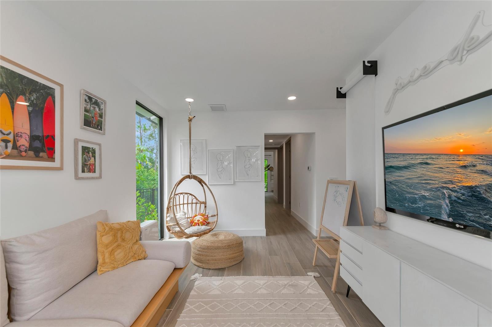 Image 19 of 41 For 8175 Dittmar Street