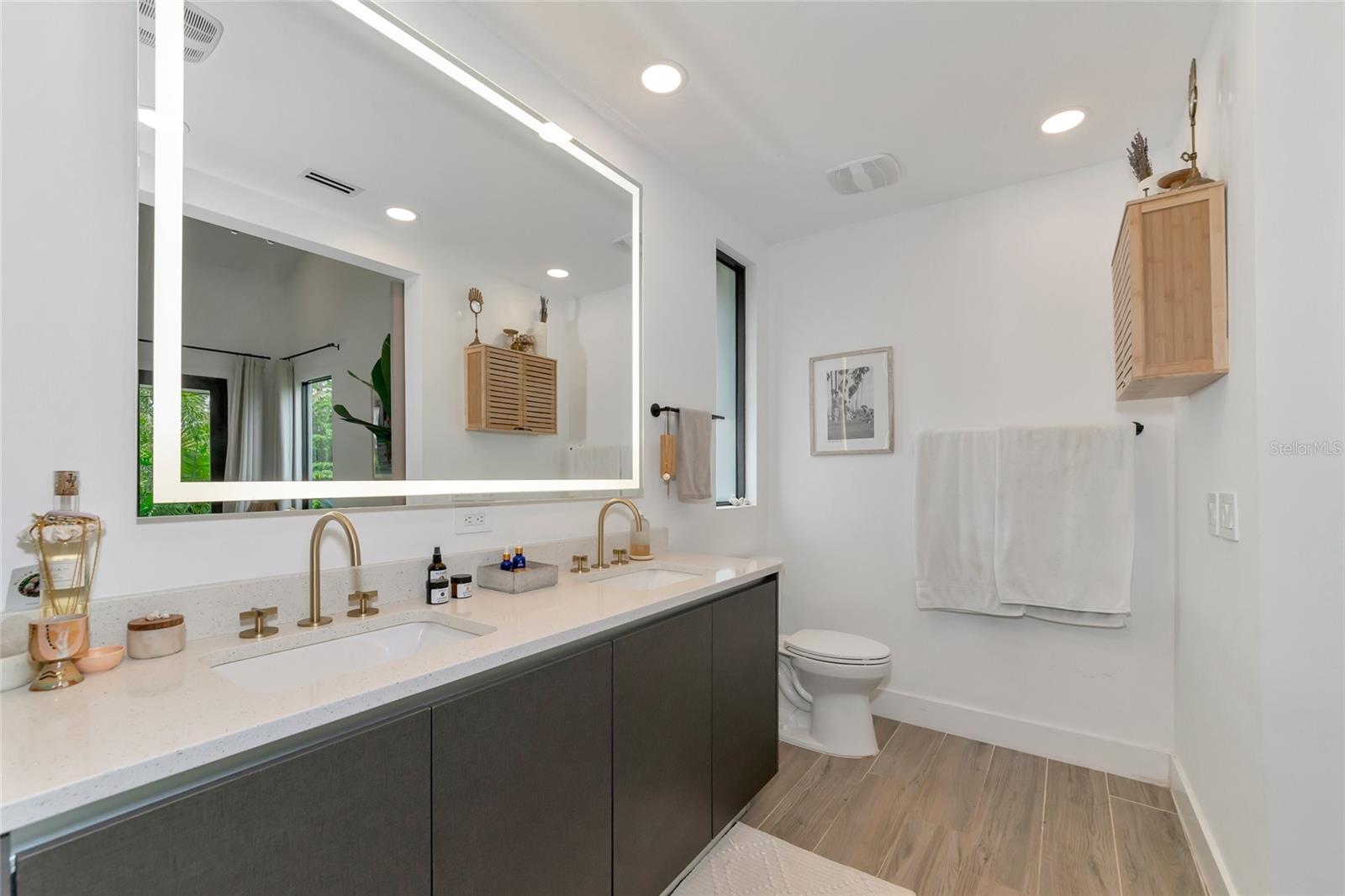 Image 30 of 41 For 8175 Dittmar Street