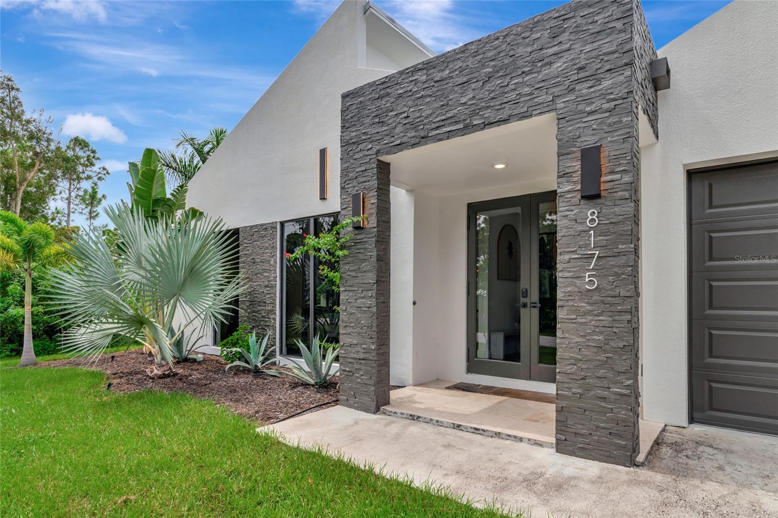 Image 4 of 41 For 8175 Dittmar Street