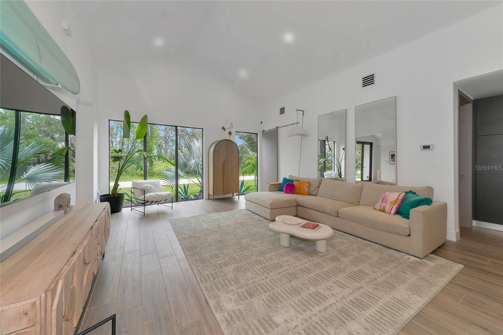 Image 9 of 41 For 8175 Dittmar Street