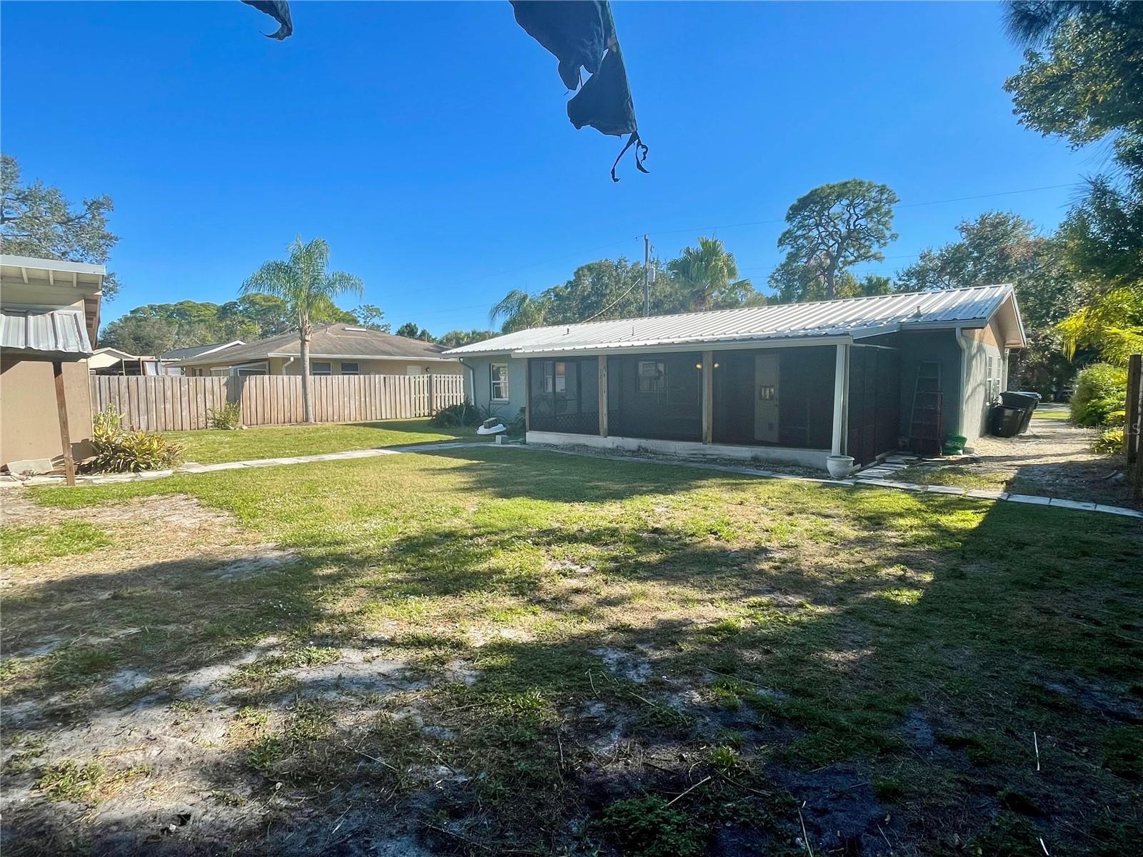 Image 30 of 35 For 2043 Cordes Street