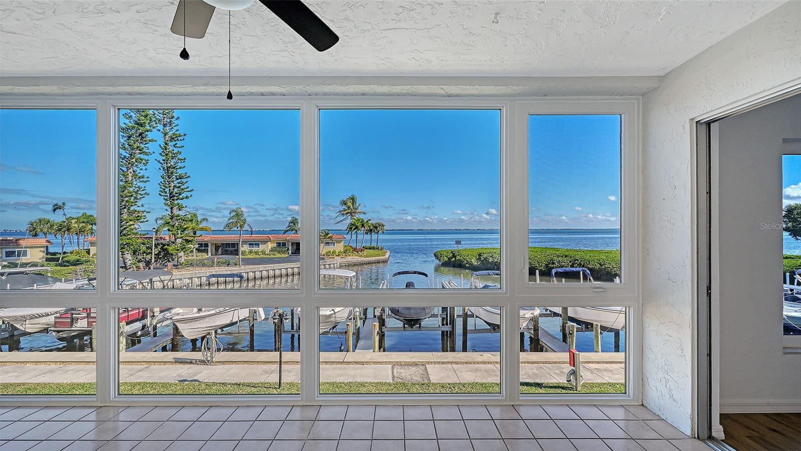 Image 14 of 76 For 4960 Gulf Of Mexico Drive 204