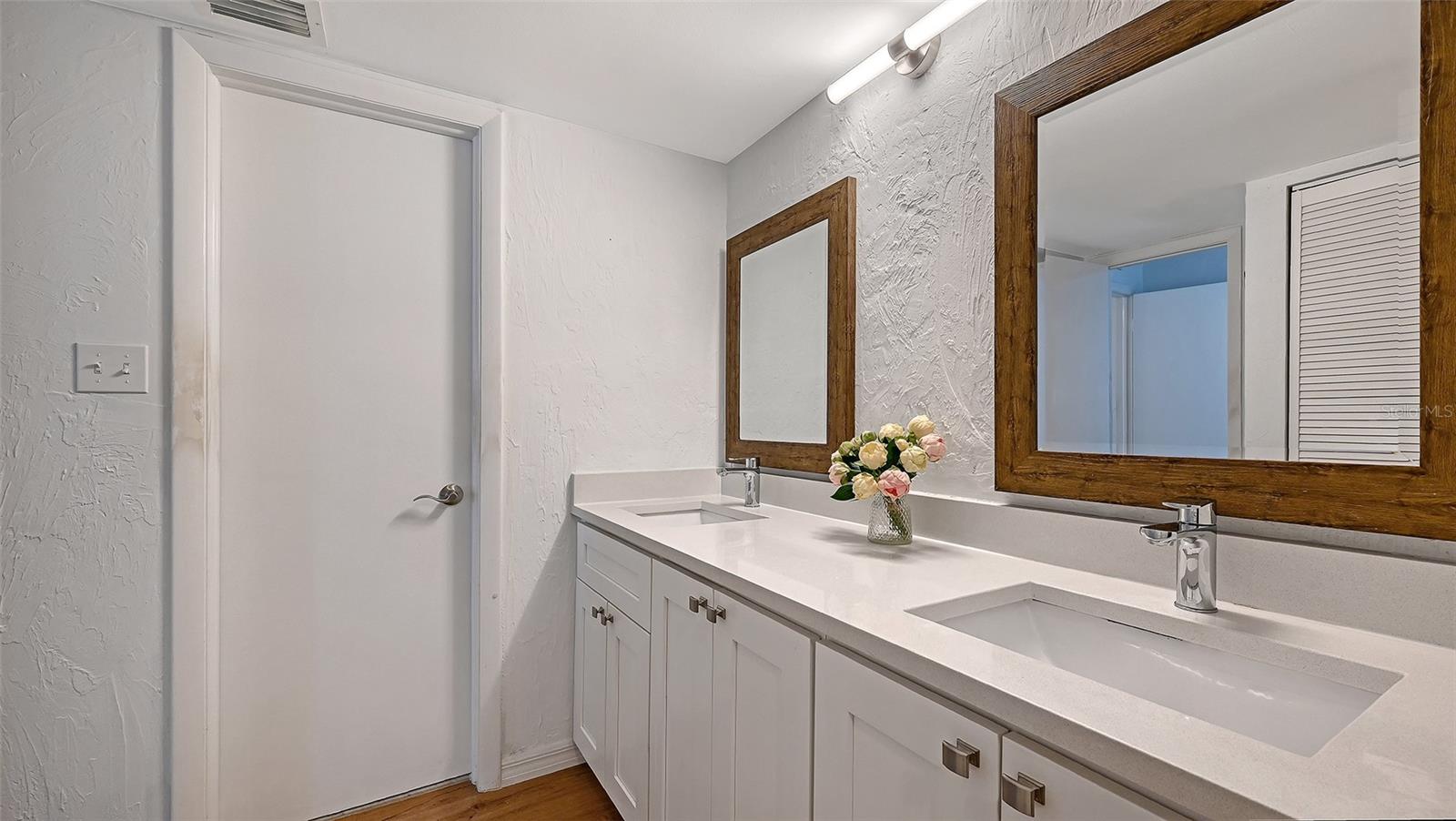 Image 30 of 76 For 4960 Gulf Of Mexico Drive 204