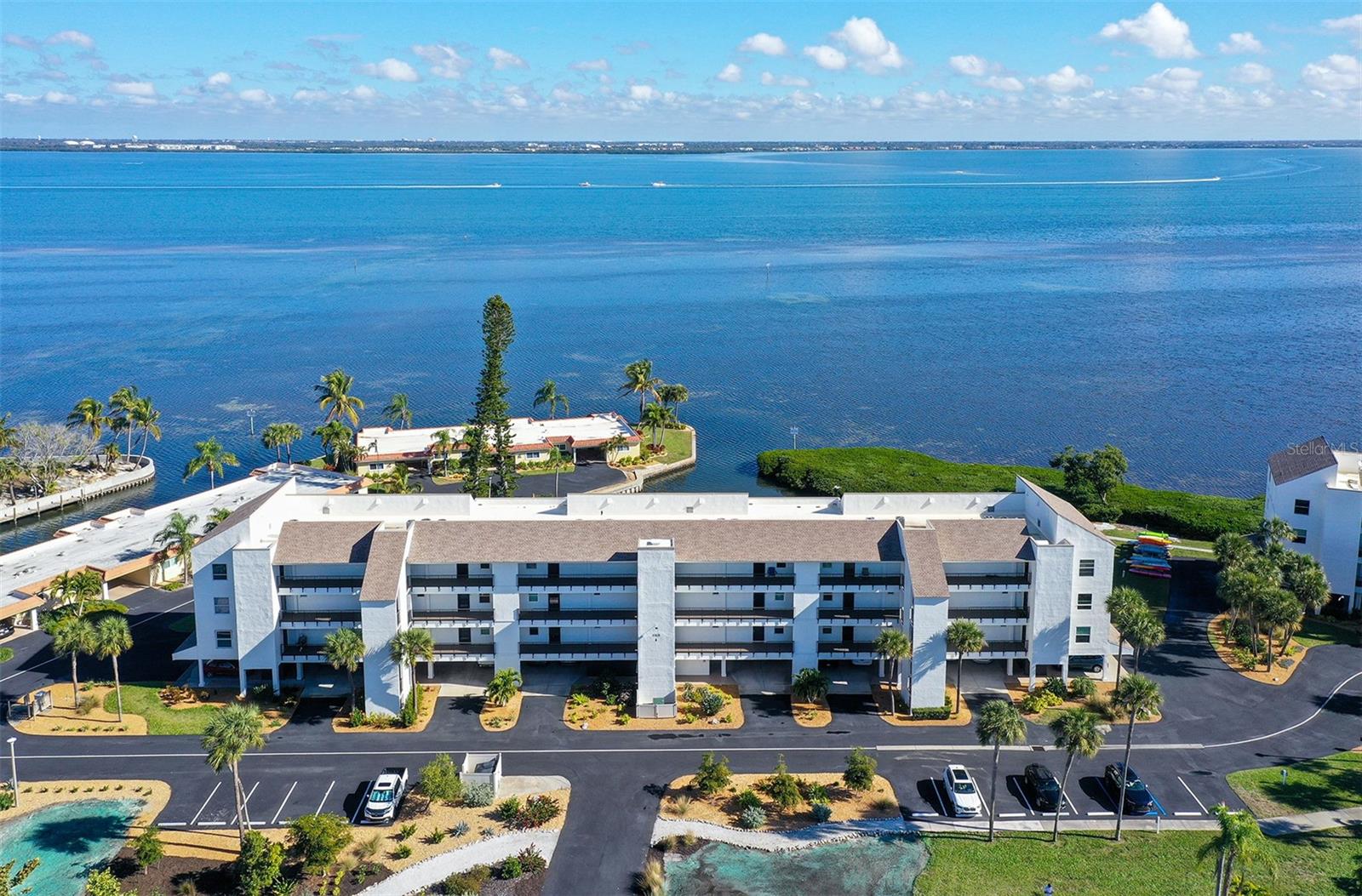 Image 4 of 76 For 4960 Gulf Of Mexico Drive 204