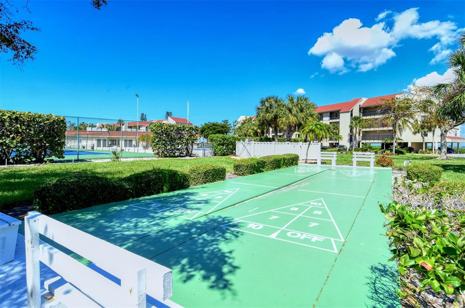 Image 45 of 76 For 4960 Gulf Of Mexico Drive 204