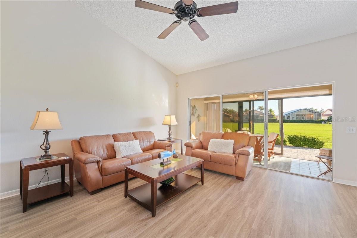 Image 27 of 67 For 5904 Doral Drive 5904