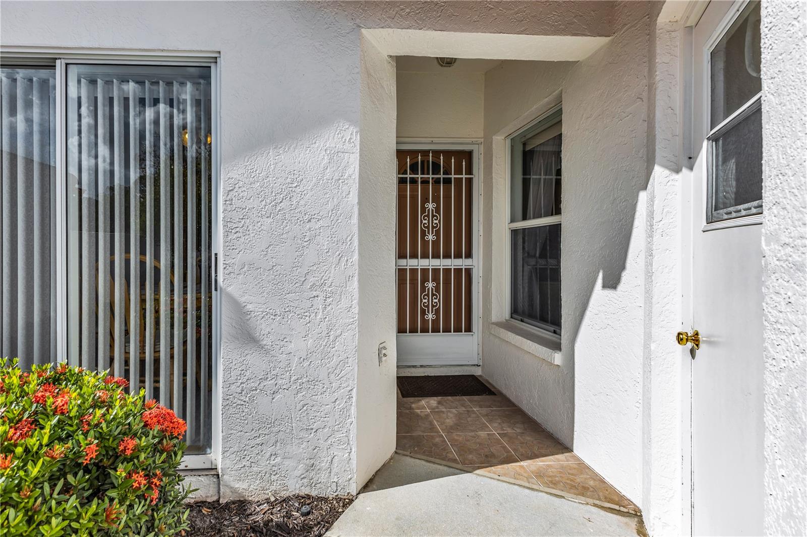 Image 2 of 72 For 4332 Marseilles Avenue 3236