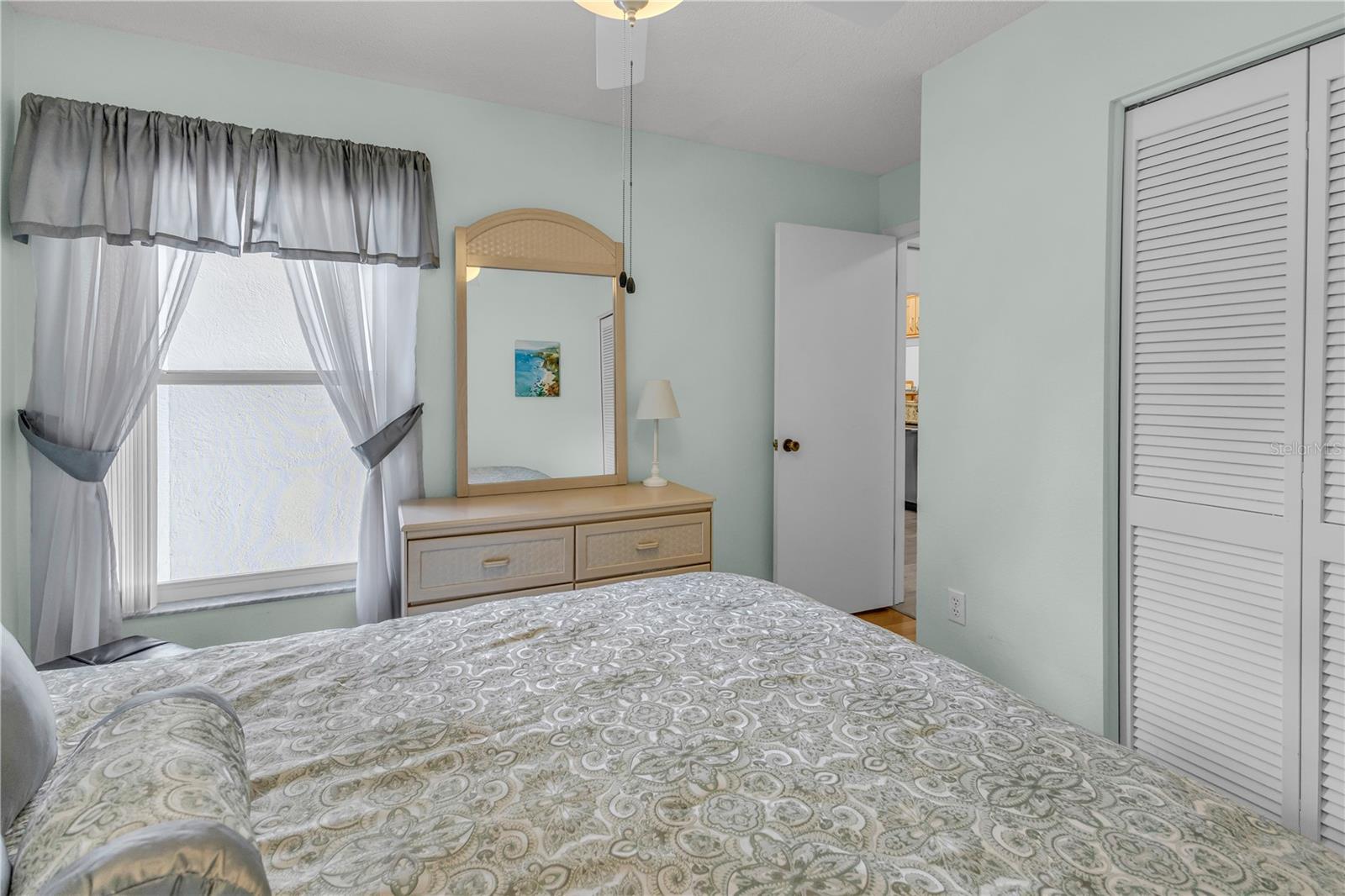 Image 20 of 72 For 4332 Marseilles Avenue 3236