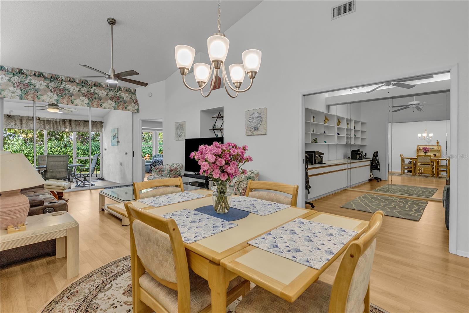 Image 31 of 72 For 4332 Marseilles Avenue 3236