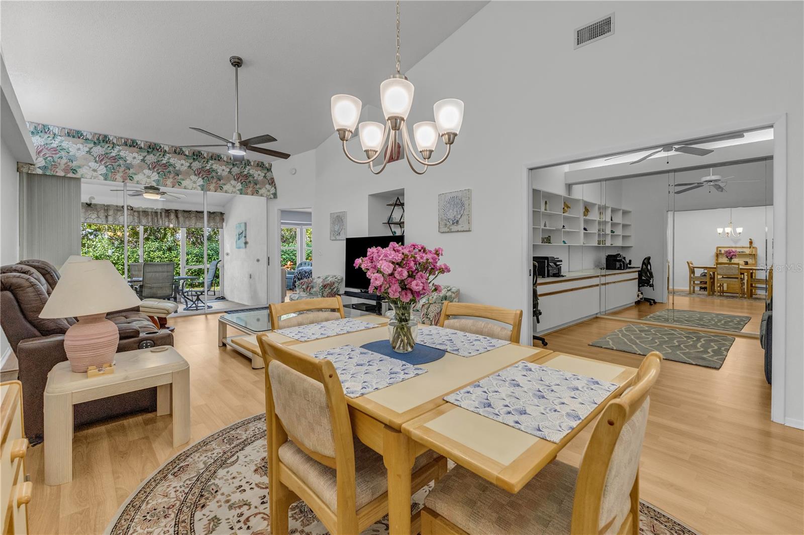 Image 32 of 72 For 4332 Marseilles Avenue 3236