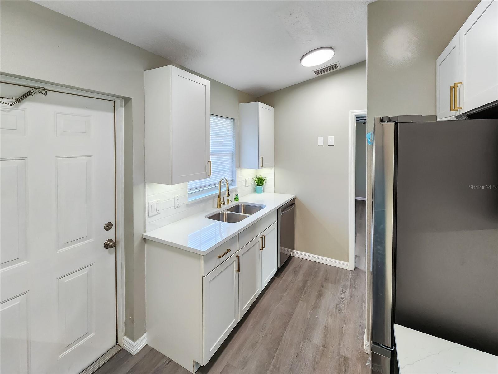 Image 8 of 20 For 5416 25th Street W