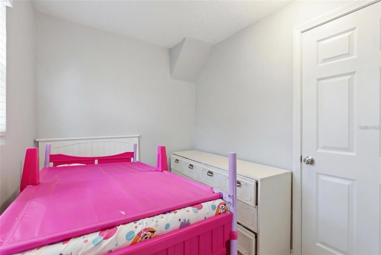 Image 20 of 29 For 2834 & 2836 Freemont Terrace S