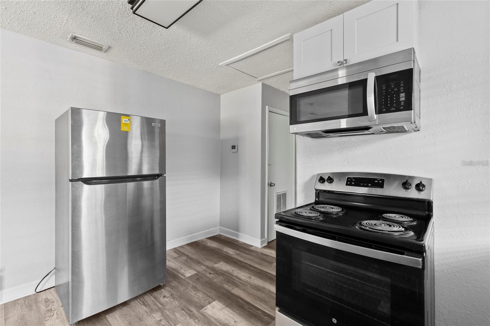 Image 4 of 29 For 2834 & 2836 Freemont Terrace S