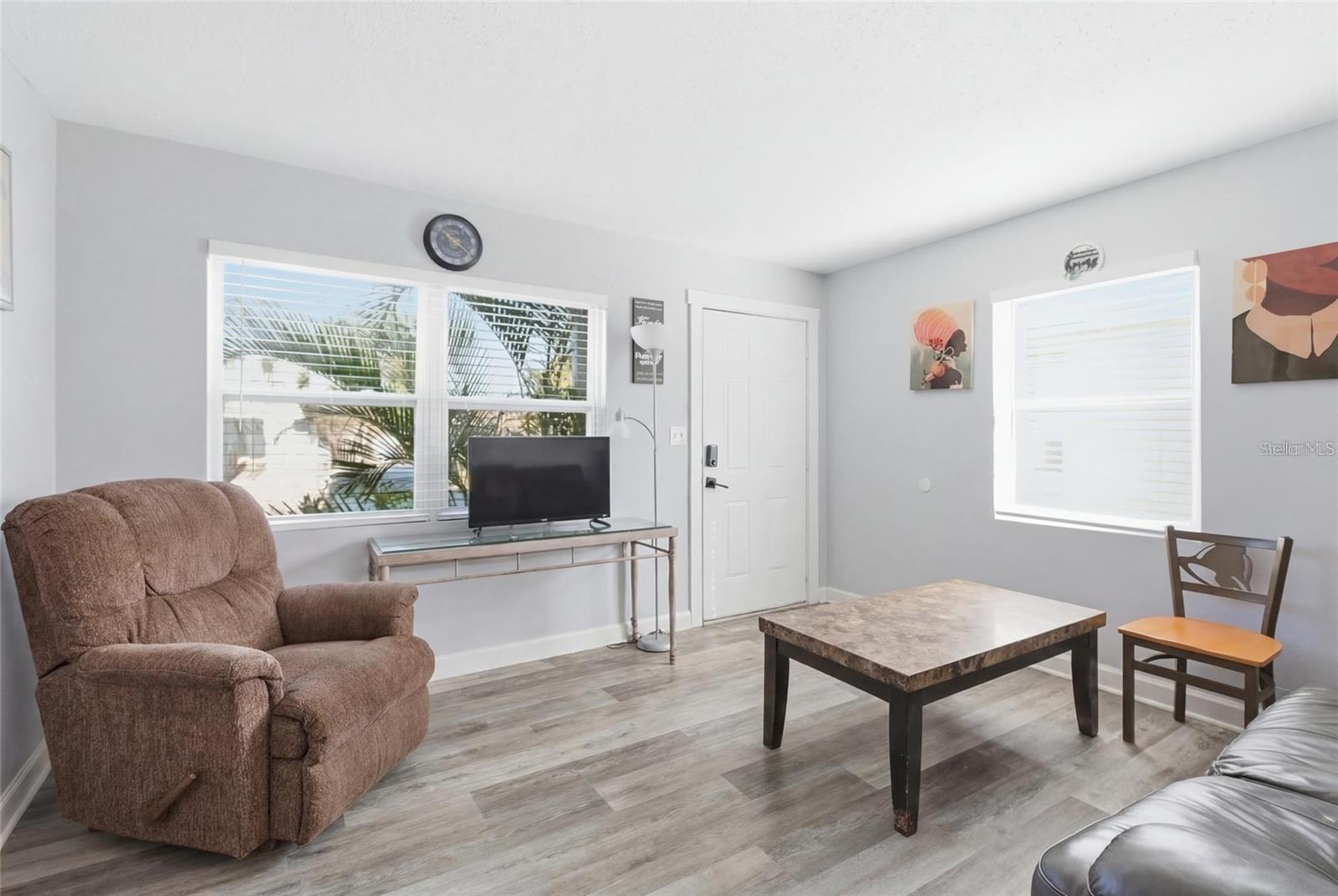 Image 7 of 29 For 2834 & 2836 Freemont Terrace S