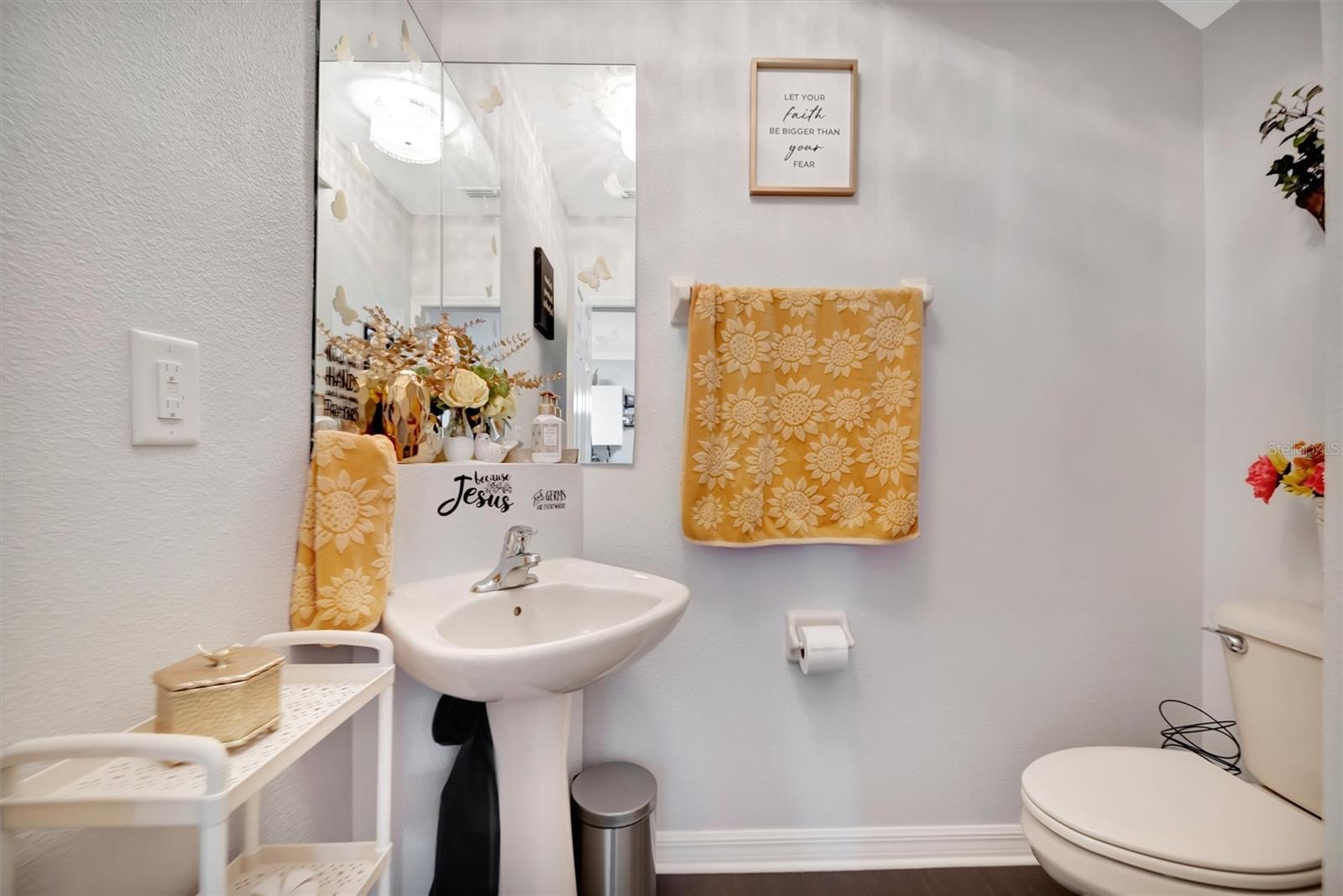 Image 12 of 27 For 2211 28th Avenue E