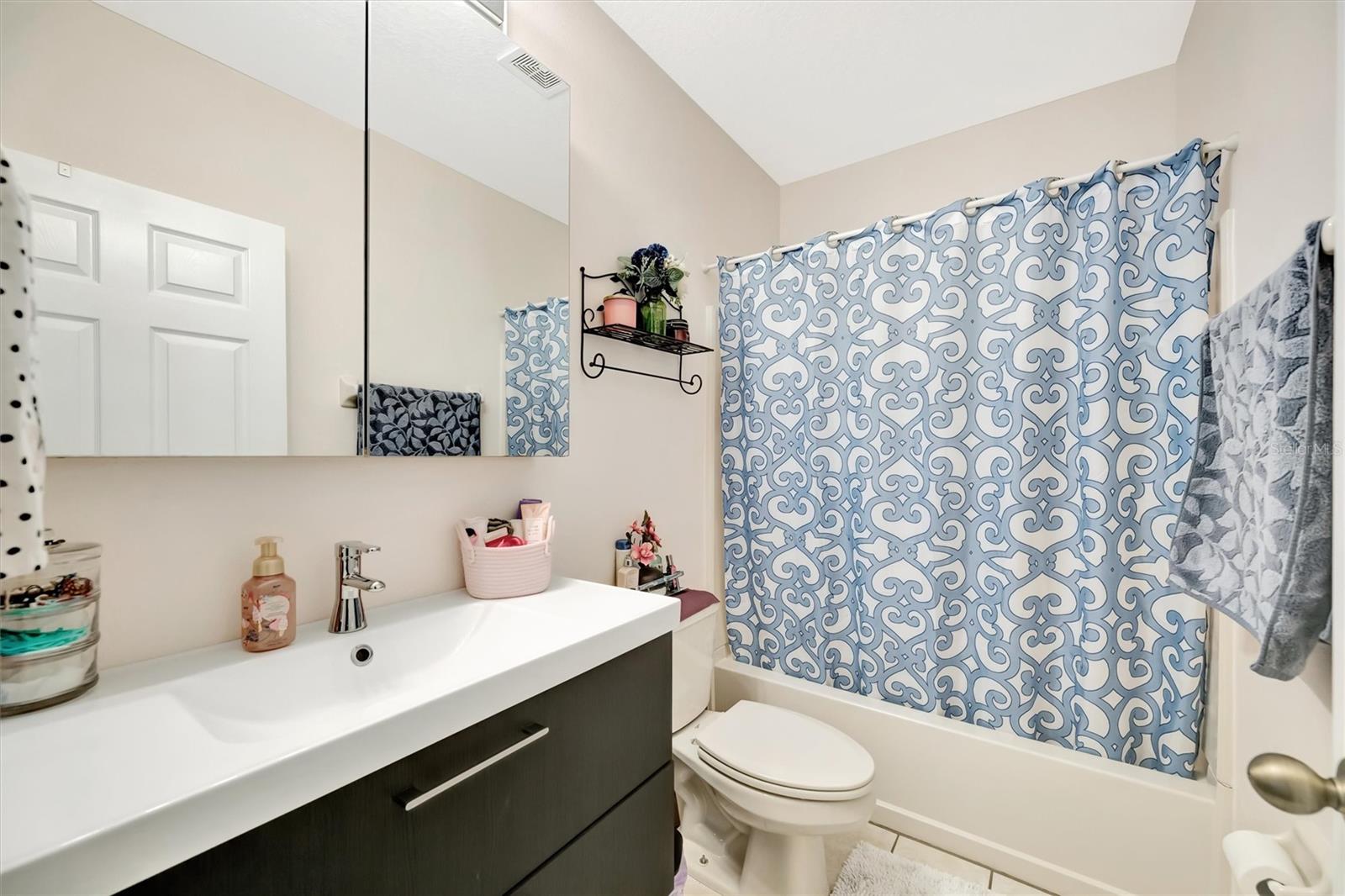 Image 20 of 27 For 2211 28th Avenue E