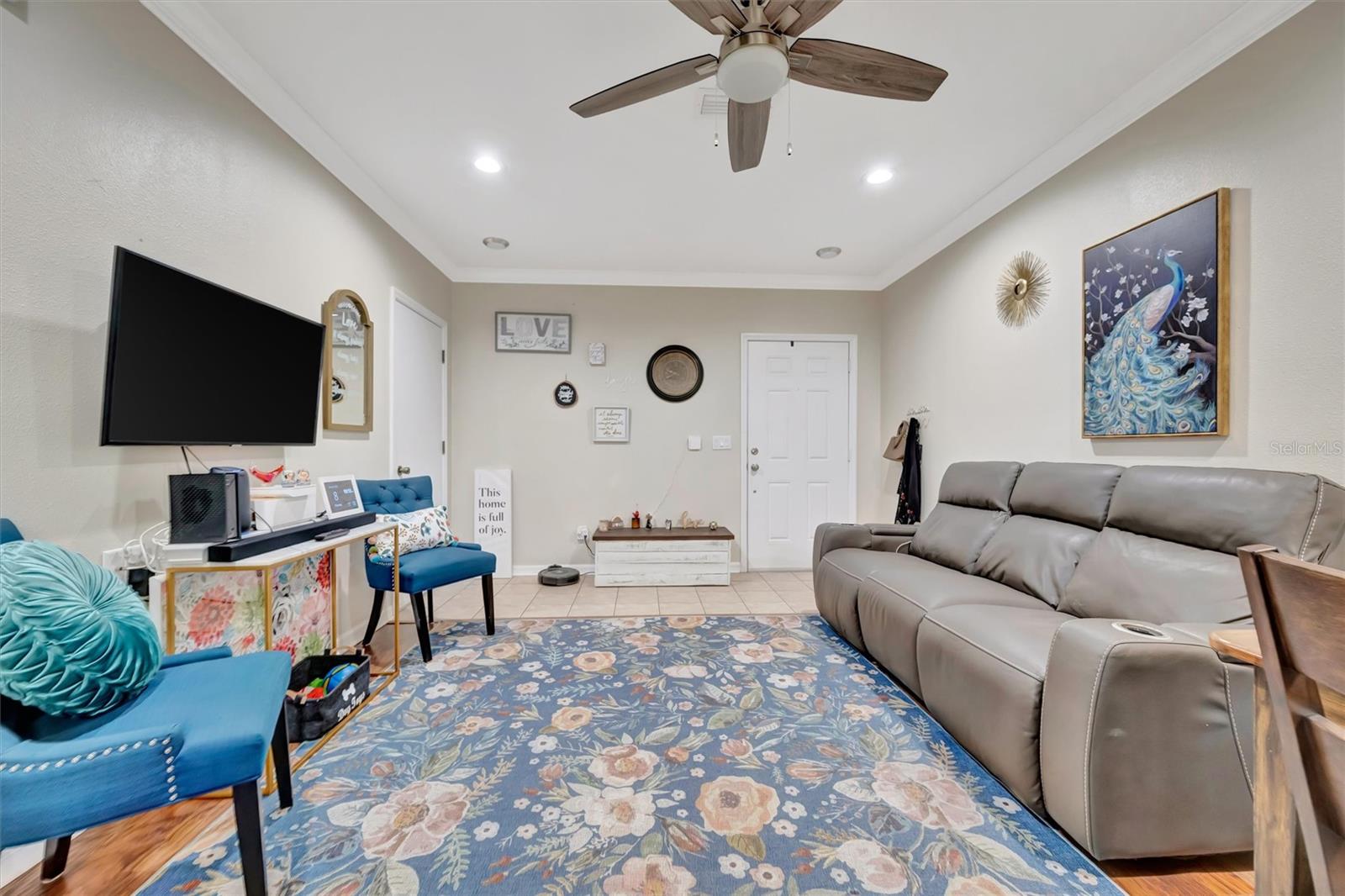 Image 5 of 27 For 2211 28th Avenue E