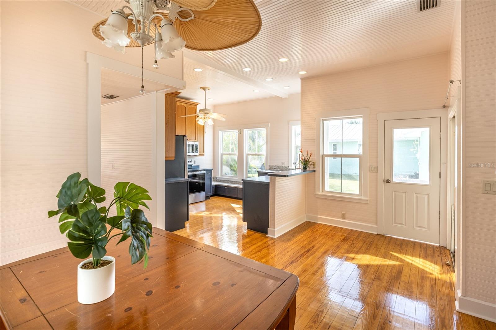 Image 12 of 35 For 12007 45th Avenue W